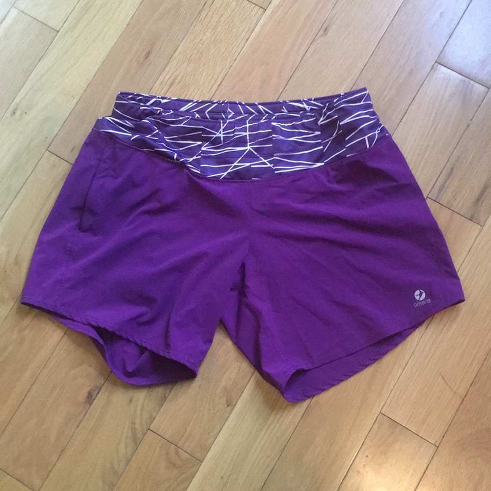 Running shorts